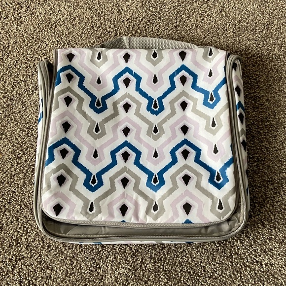 thirty-one Handbags - Hanging Traveller Case